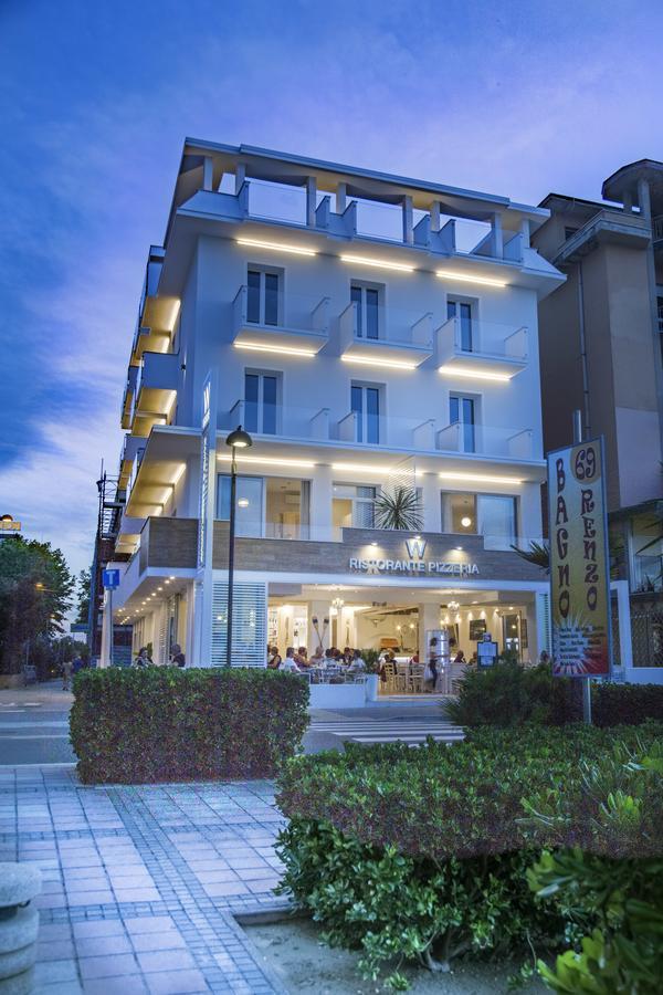 White Suite & Apartments Беллария-Иджеа-Марина Экстерьер фото
