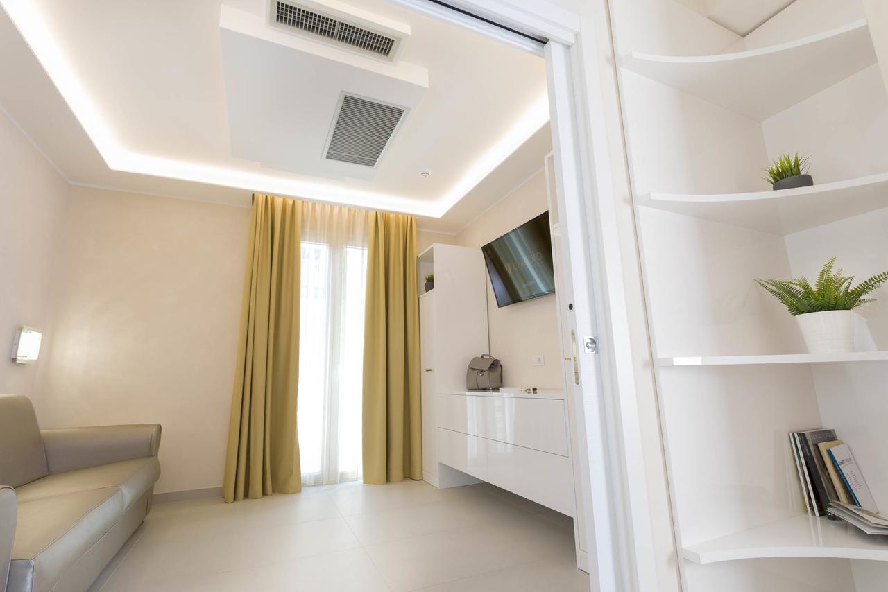 White Suite & Apartments Беллария-Иджеа-Марина Экстерьер фото